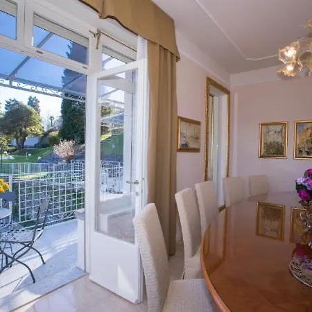 Sleeps 13 Pool Air Con * Baveno