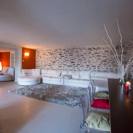 Villa Sleeps 13 Pool Air Con