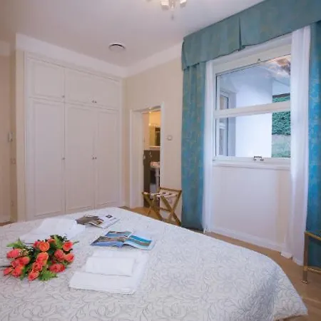 Villa Sleeps 13 Pool Air Con Baveno