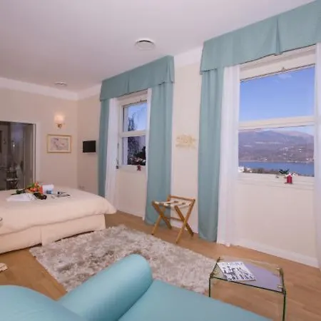 Sleeps 13 Pool Air Con Villa *